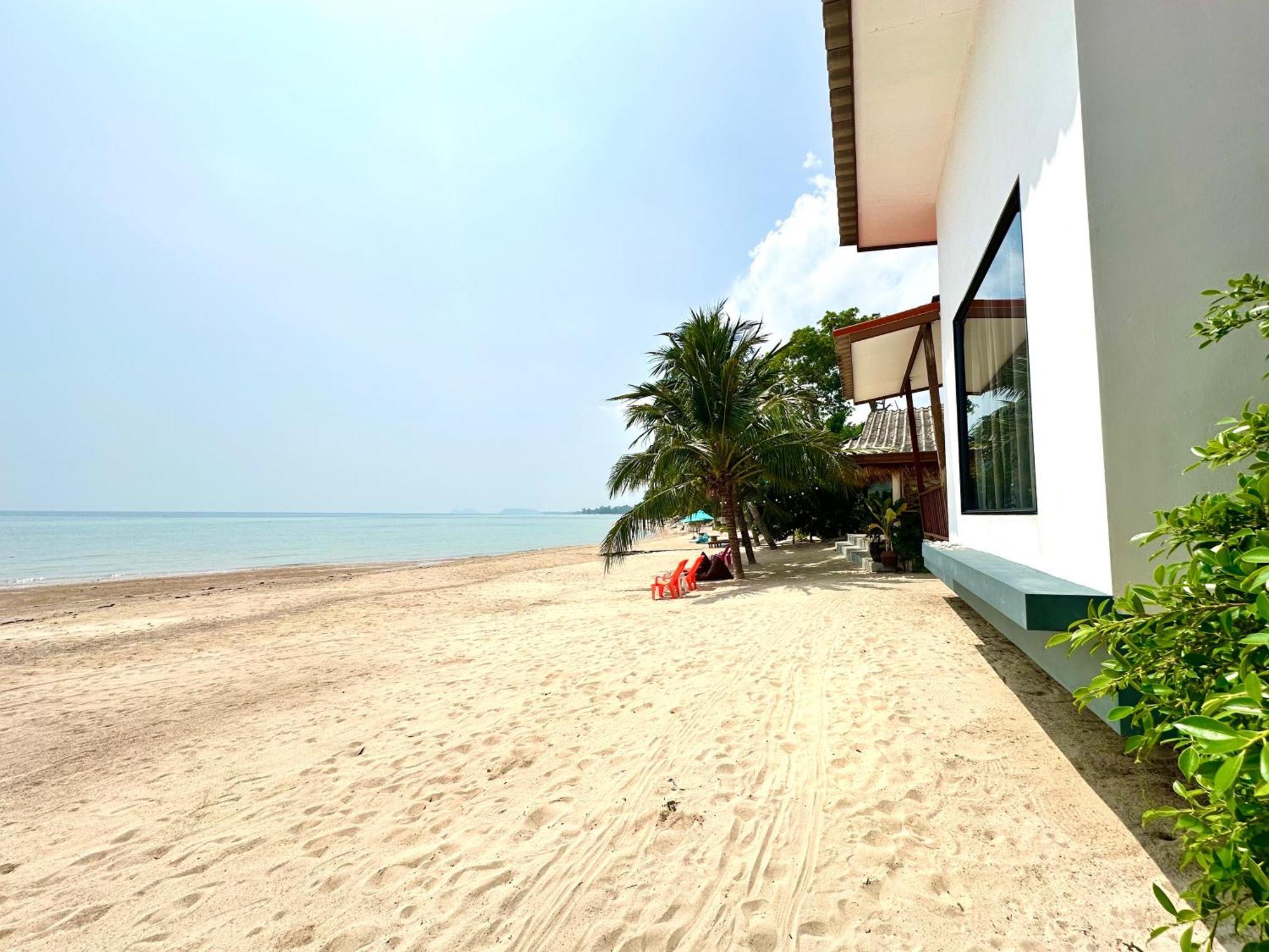 The Scenery Beach Resort Baan Khai Exteriör bild